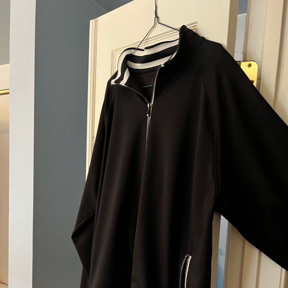 Worn black footjoy golf jacket. Size XL, great condition, good for early fall. - Picture 5 of 5